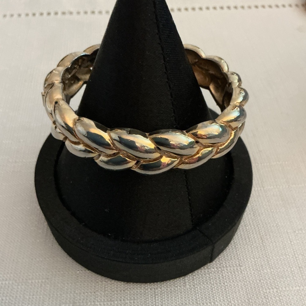 Chunky Gold Tone Braided Oval Gold Tone Hinged Bangle